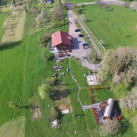 Le Chalet Du Chemin Et Sa Roulotte Berviller-en-Moselle Zewnętrze zdjęcie