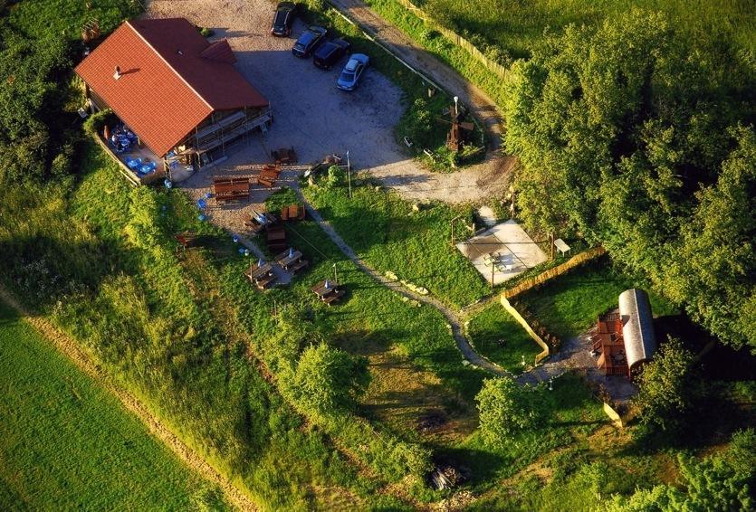 Le Chalet Du Chemin Et Sa Roulotte Berviller-en-Moselle Zewnętrze zdjęcie