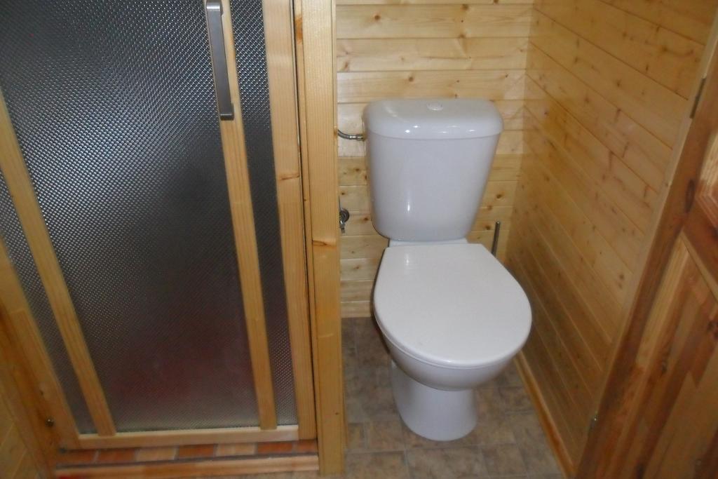 Le Chalet Du Chemin Et Sa Roulotte Berviller-en-Moselle Zewnętrze zdjęcie
